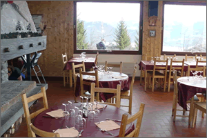 club restaurant