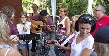 apero musical faistesvacances au village des stages de valmorel alpes apero musical faistesvacances au village des stages de valmorel alpes