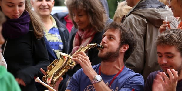 groupe saxo et rire - Vacances en célibataires au Stage Club