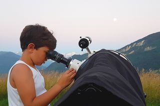  stage d'astronomie au club des 300 stages, vacances à Valmorel dans les Alpes de Savoie. l'astronomie en vacances à la montagne !
