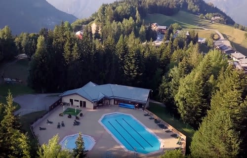 piscine FaisTesVacances pour des vacances parfaites en famille