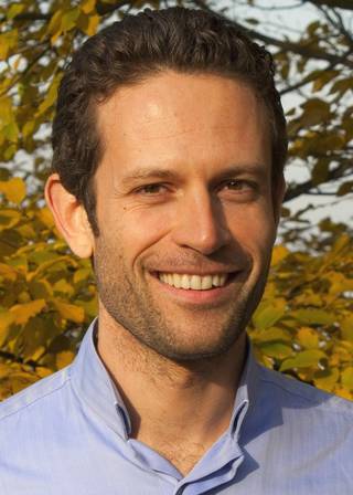 Frédéric Deshuis, Vacances en famille, Cours batterie-percussions