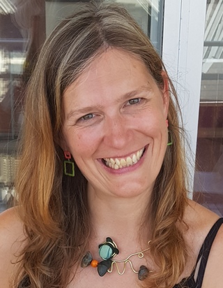 Anne Sement Chanteloup, Vacances en famille, Danse collective en ligne