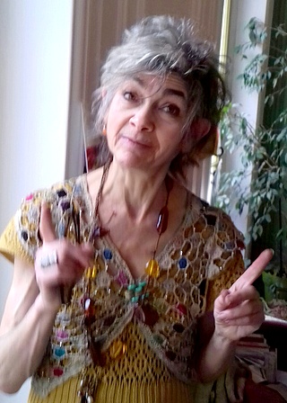 Esther Galam, Vacances en famille, Développement personnel