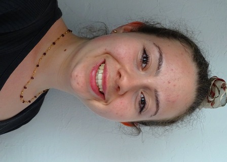 Maelle Arras, Vacances en famille, Langues