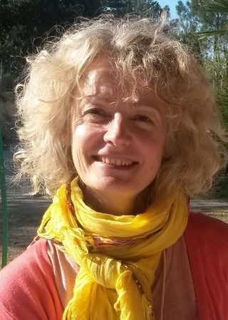 Frédérique Bricaud, Vacances en famille, Développement personnel