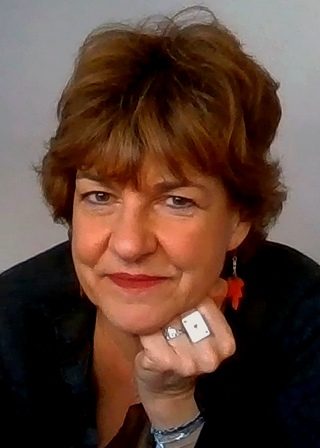 Christine Hénault, Vacances en famille, Langues