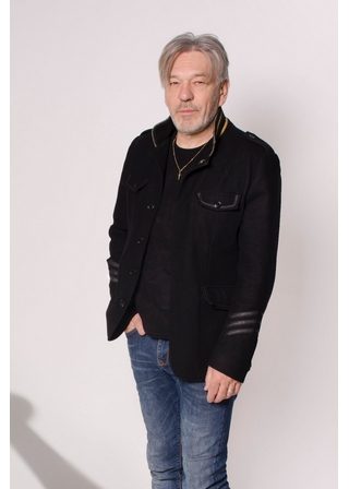 Clarke Drahce, Vacances en famille, Sciences-culture