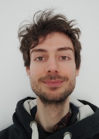 Tom Bricaud, Vacances en famille, Loisirs-créativité