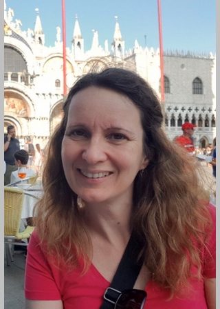 Cécile Chambérot, Vacances en famille, Cours piano