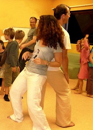 Cours Danse Contact, Vacances en famille, Danse collective en ligne